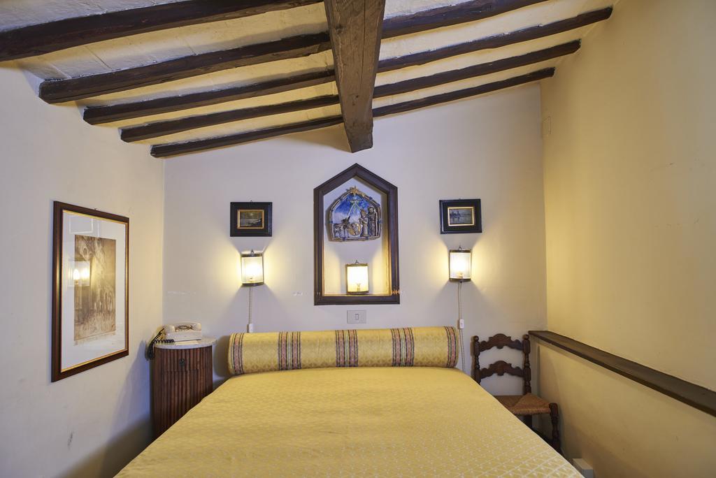 Residenza D'Epoca Eremo Delle Grazie Hotel Monteluco Szoba fotó